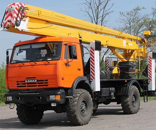 Аренда автовышки в Великих Луках и  Псковской области